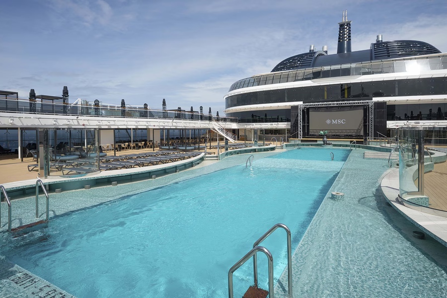 MSC Cruises MSC World Asia Manila Bay Pool WEB ©MSC Rights.jpg